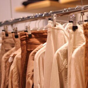 Poshmark‎ Live Show Item